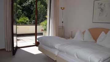 Literie de qualité supérieure, coffres-forts dans les chambres, bureau