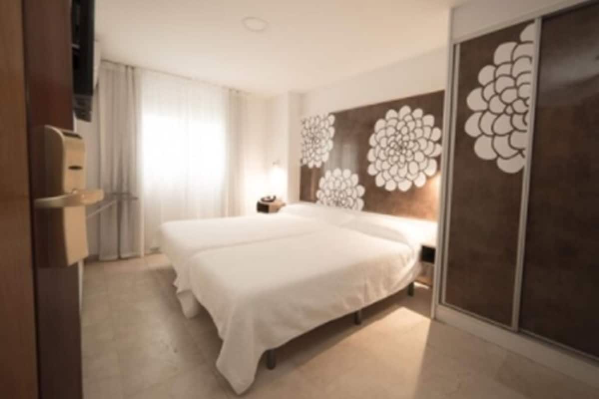 Standard Double Room | Desk, iron/ironing board (on request), WiFi (free), bed sheets