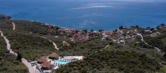 Karavia Lux Inn