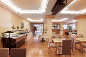 Desayuno buffet incluido todos los días