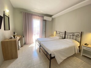 Comfort Double or Twin Room, Garden View | In-room safe, desk, blackout curtains, soundproofing - Louvre Hotel (Corfu)