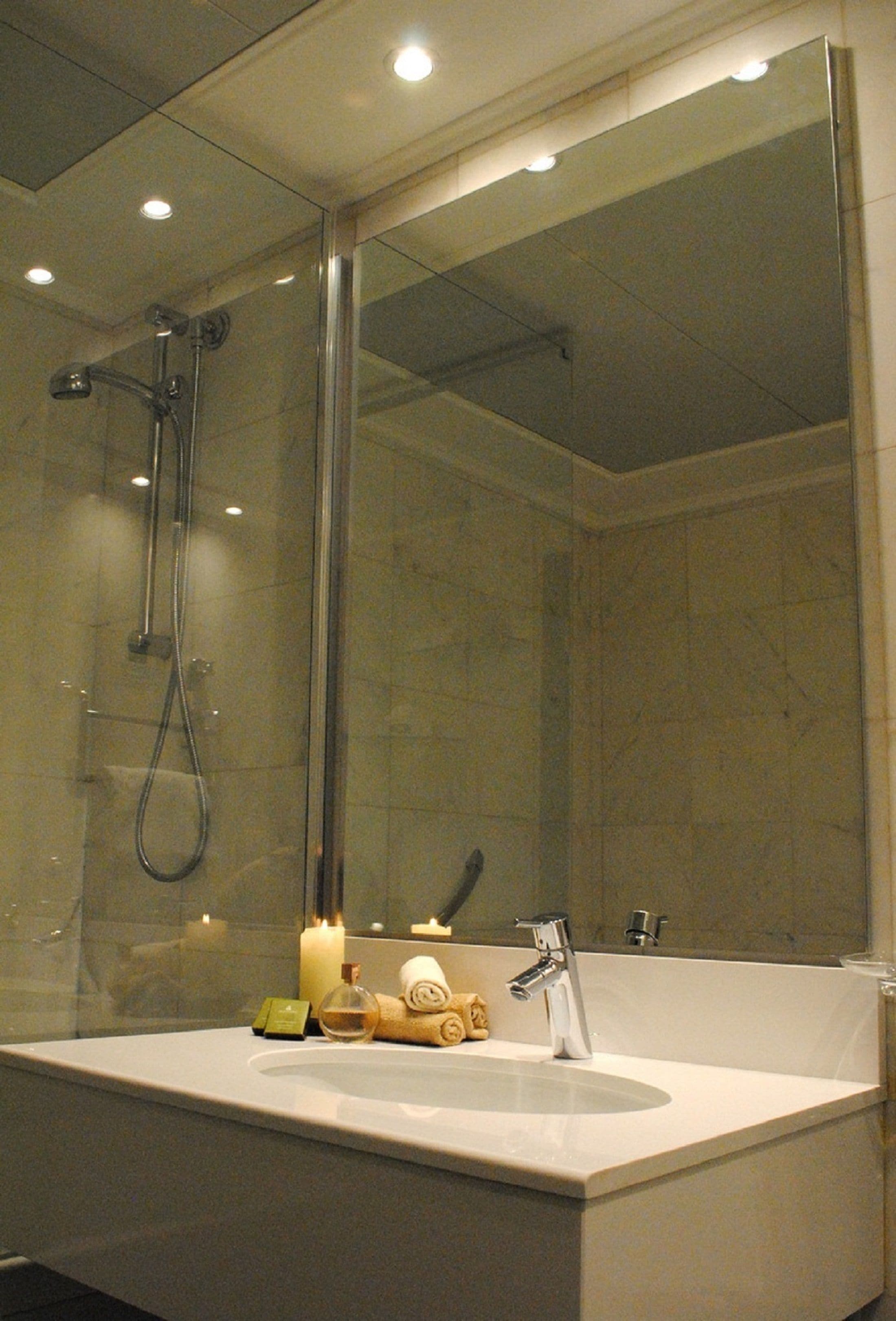 suite | bathroom | free toiletries, hair dryer, slippers, bidet