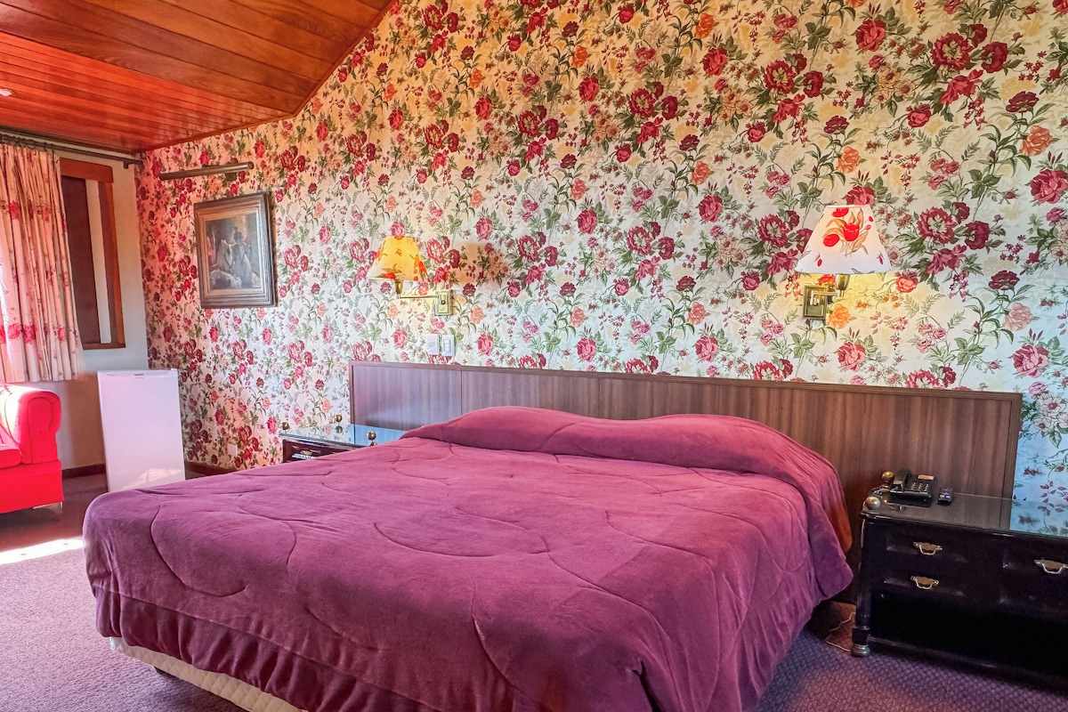 Premium Casal  | Minibar, cortinas opacas, cunas gratuitas y ropa de cama