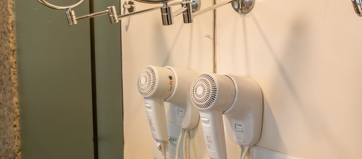 basic room | bathroom | shower, free toiletries, hair dryer, towels