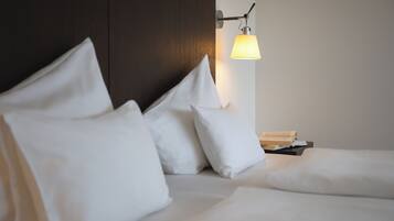 Comfort-Doppelzimmer | Hochwertige Bettwaren, Zimmersafe, Schreibtisch