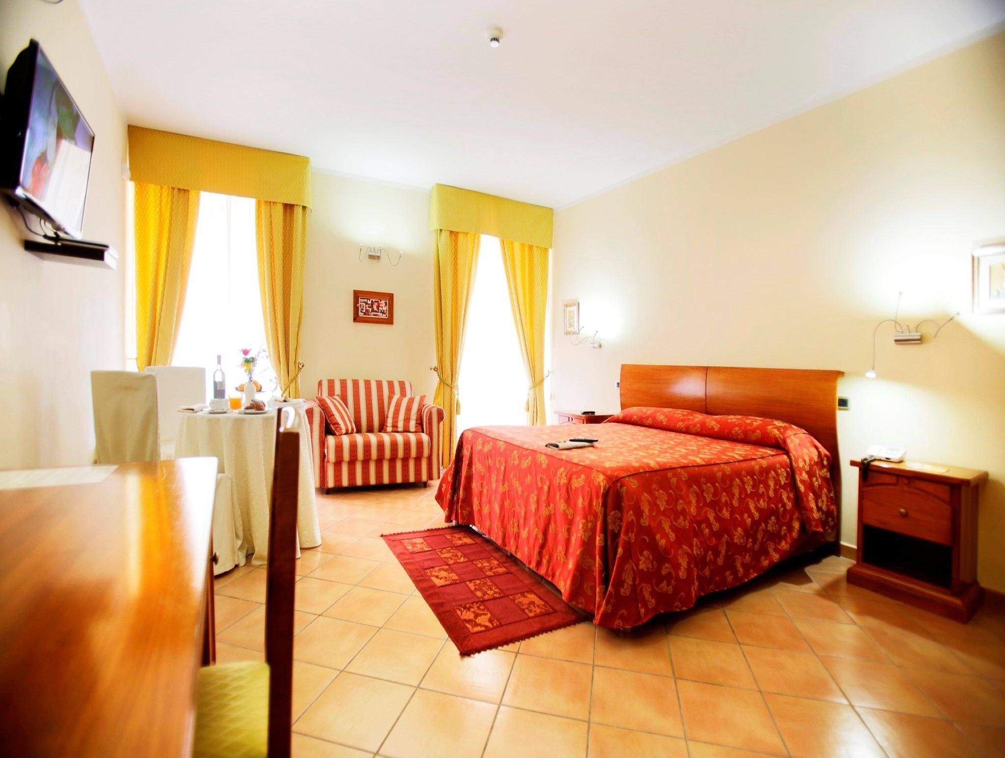 superior double room | free minibar items, in-room safe, desk, soundproofing