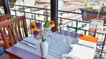 Frühstück, Mittagessen, Abendessen, italienische Küche