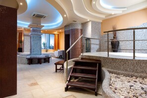 Body treatments, body wraps, body scrubs, facials, 1 treatment room - Alexandros Palace (Aristotelis)
