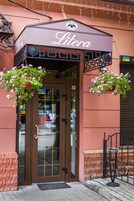 Entrada al alojamiento