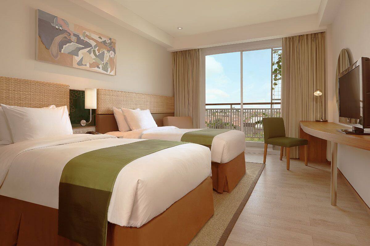 Deluxe Twin Room, 2 Katil Bujang (Single), Balcony | Peralatan tempat tidur premium, peti besi dalam bilik, meja 