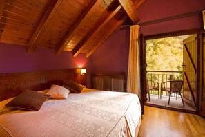 Caja fuerte, escritorio, sistema de insonorización y wifi gratis