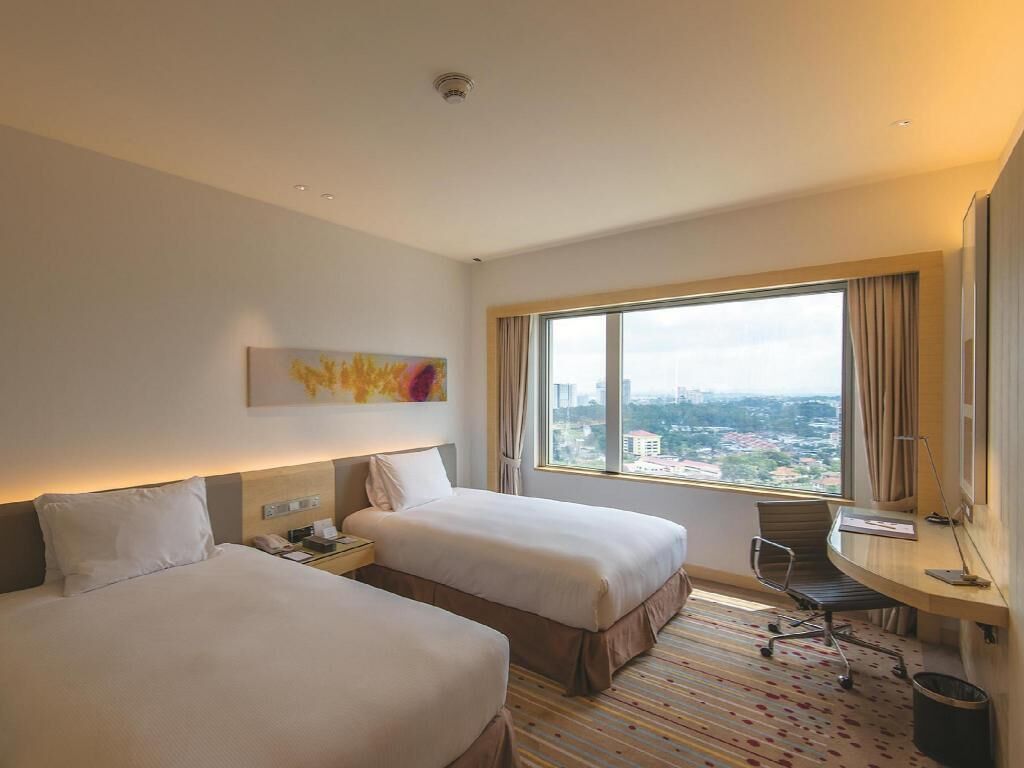 Minibar, in-room safe, desk, laptop workspace