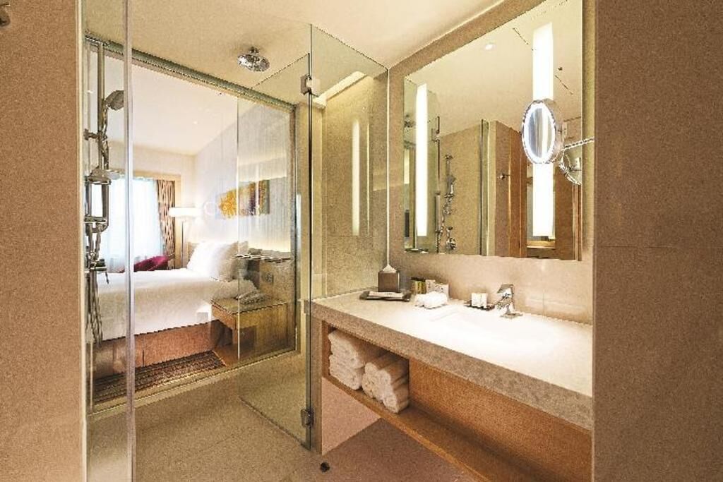 Bad | Dusj, regndusjhode, designertoalettartikler og hårføner