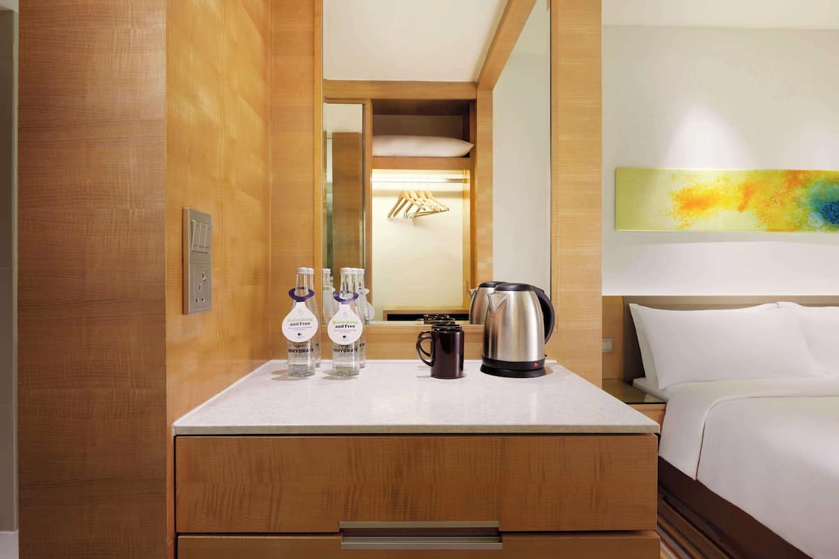 1 bedroom, minibar, in-room safe, desk