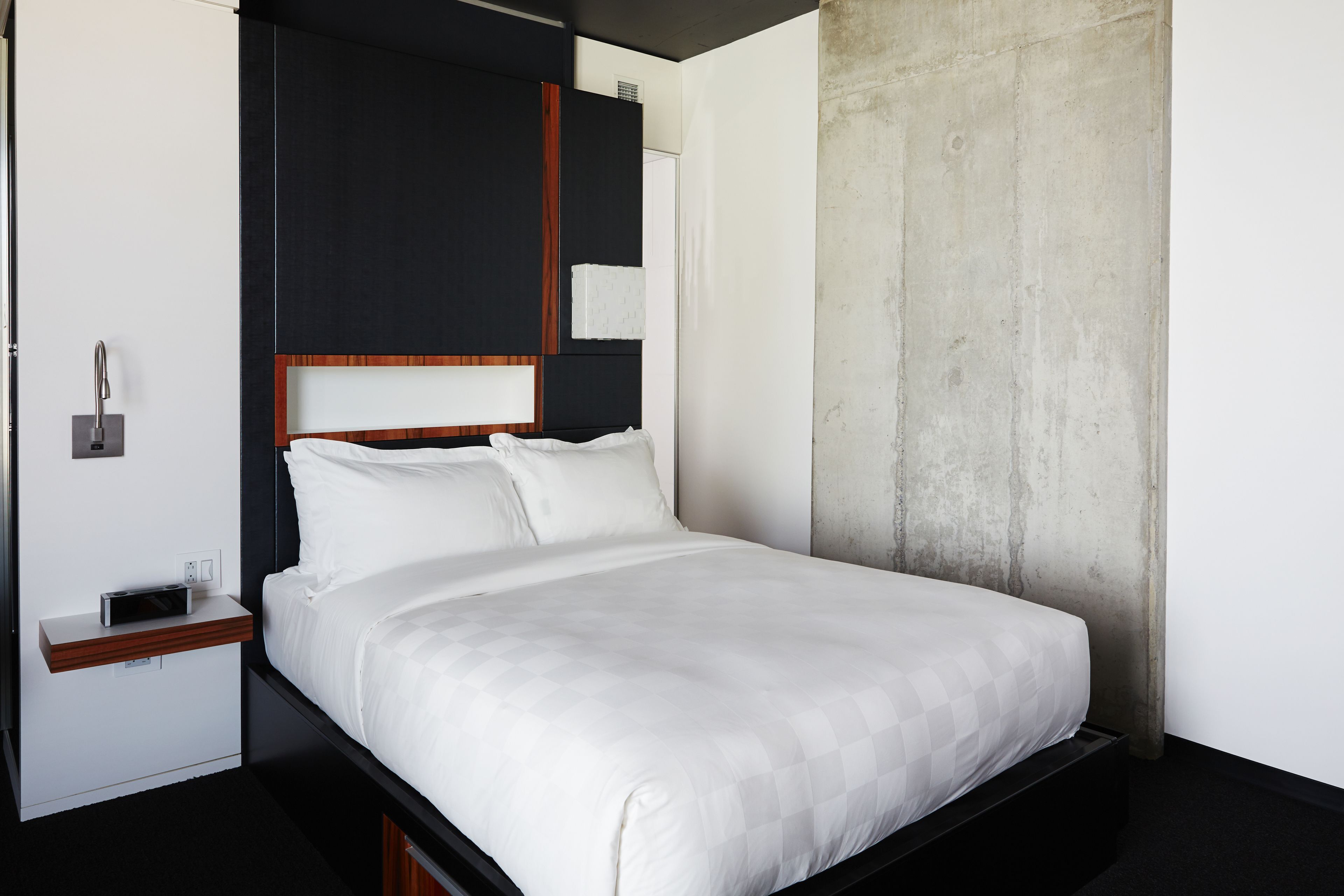 埃及棉床单、高档床上用品、办公桌、熨斗/熨衣板