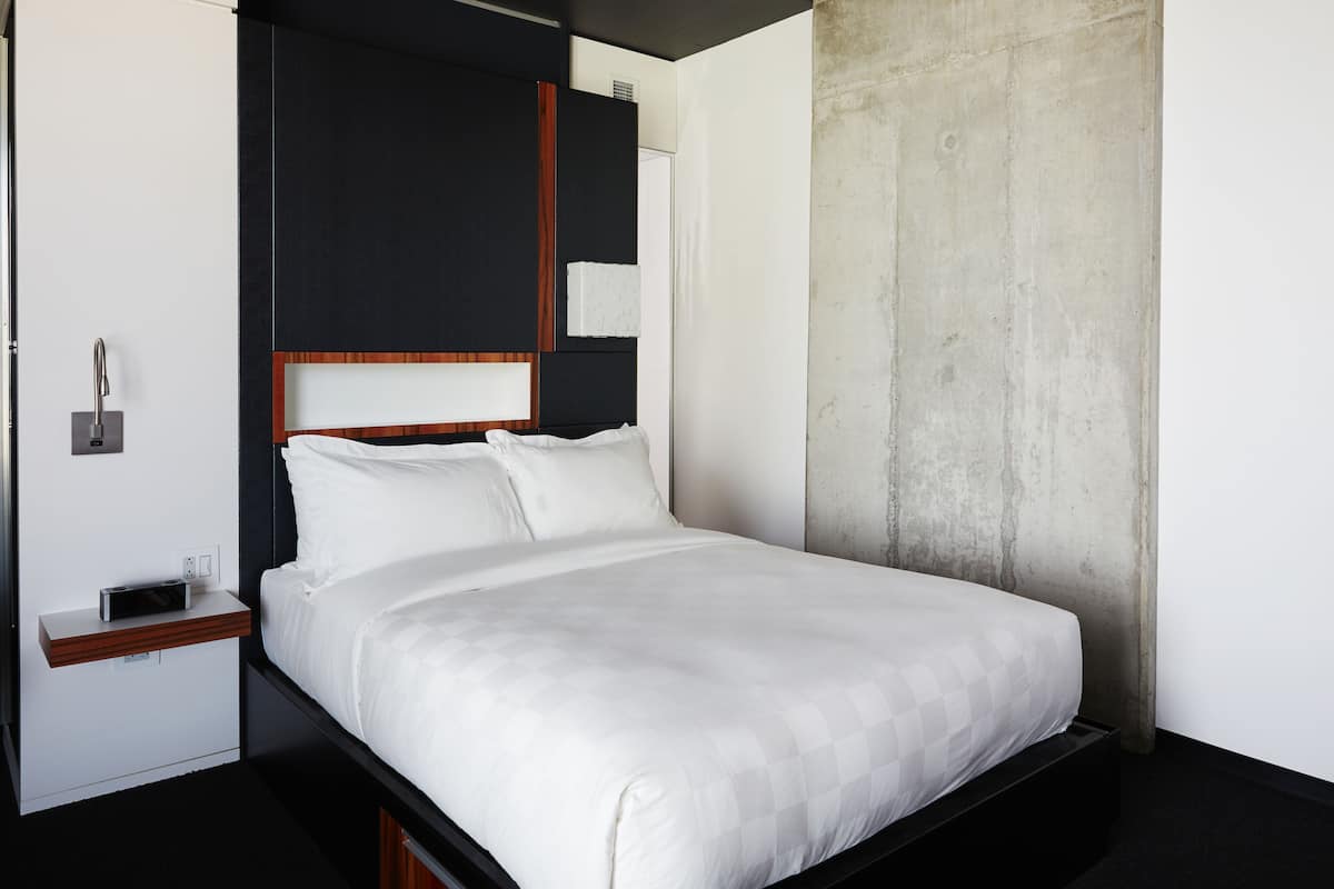 エジプト綿のシーツ、高級寝具、デスク、アイロン / アイロン台