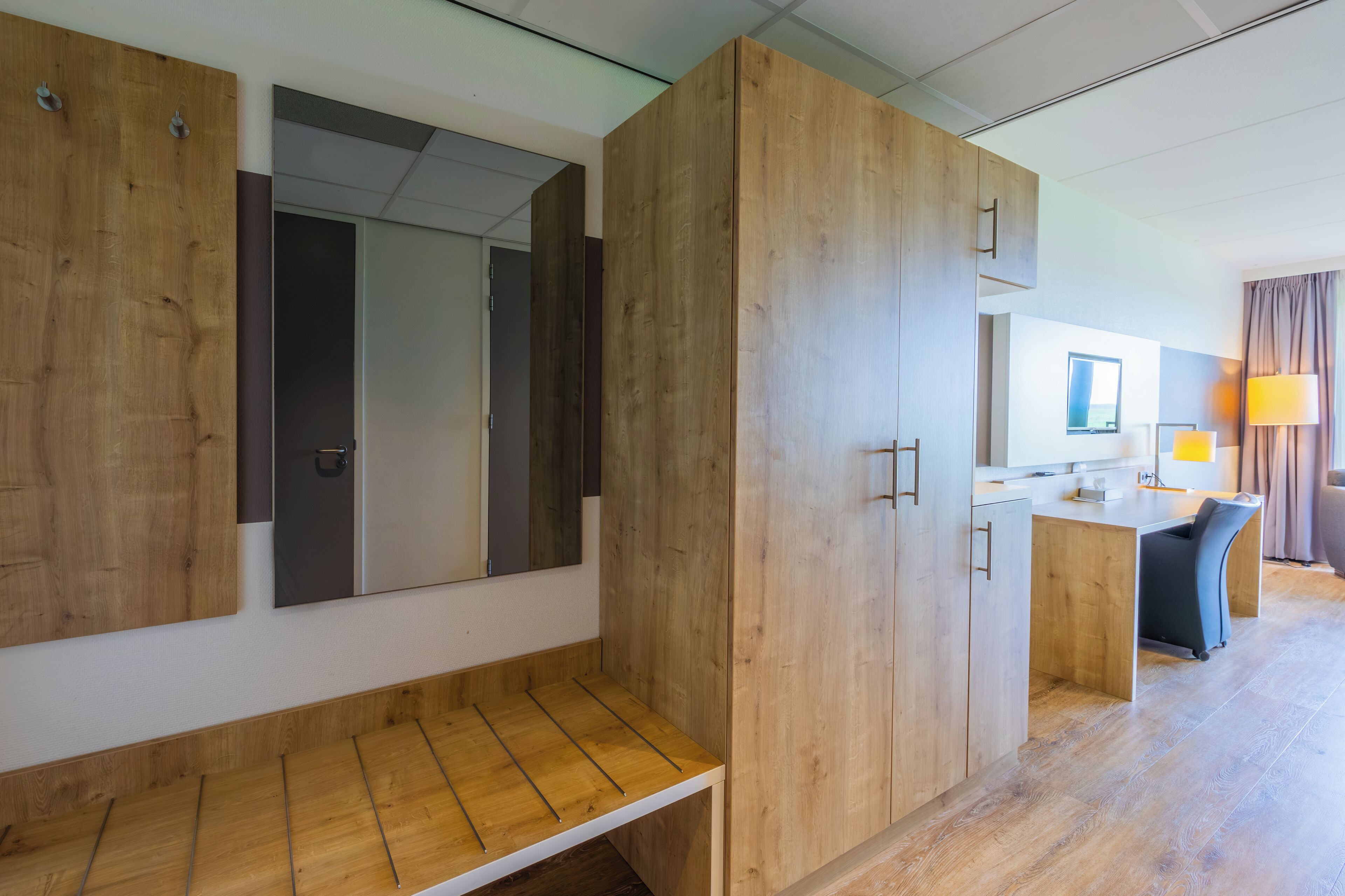 Habitación Deluxe, 2 camas individuales, para no fumadores | Caja de seguridad en la habitación, escritorio y insonorización 