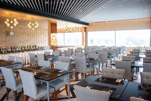 Daily English breakfast for a fee - Chor Cher - The Luxury Green Hotel (Bang Sao Thong)