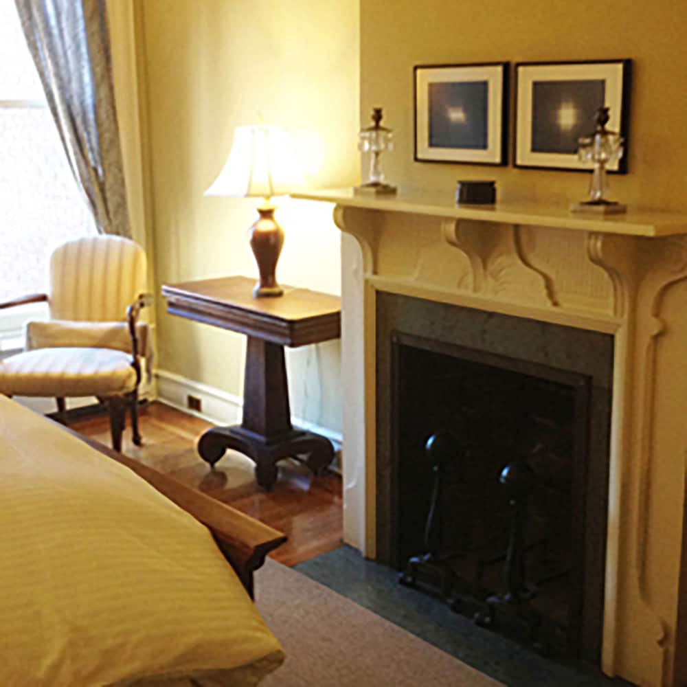 Morgan State House Inn by null