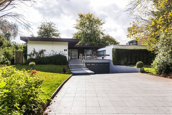 Standard Double Room | Garden view - B&B Villa De Keyser (Eeklo)