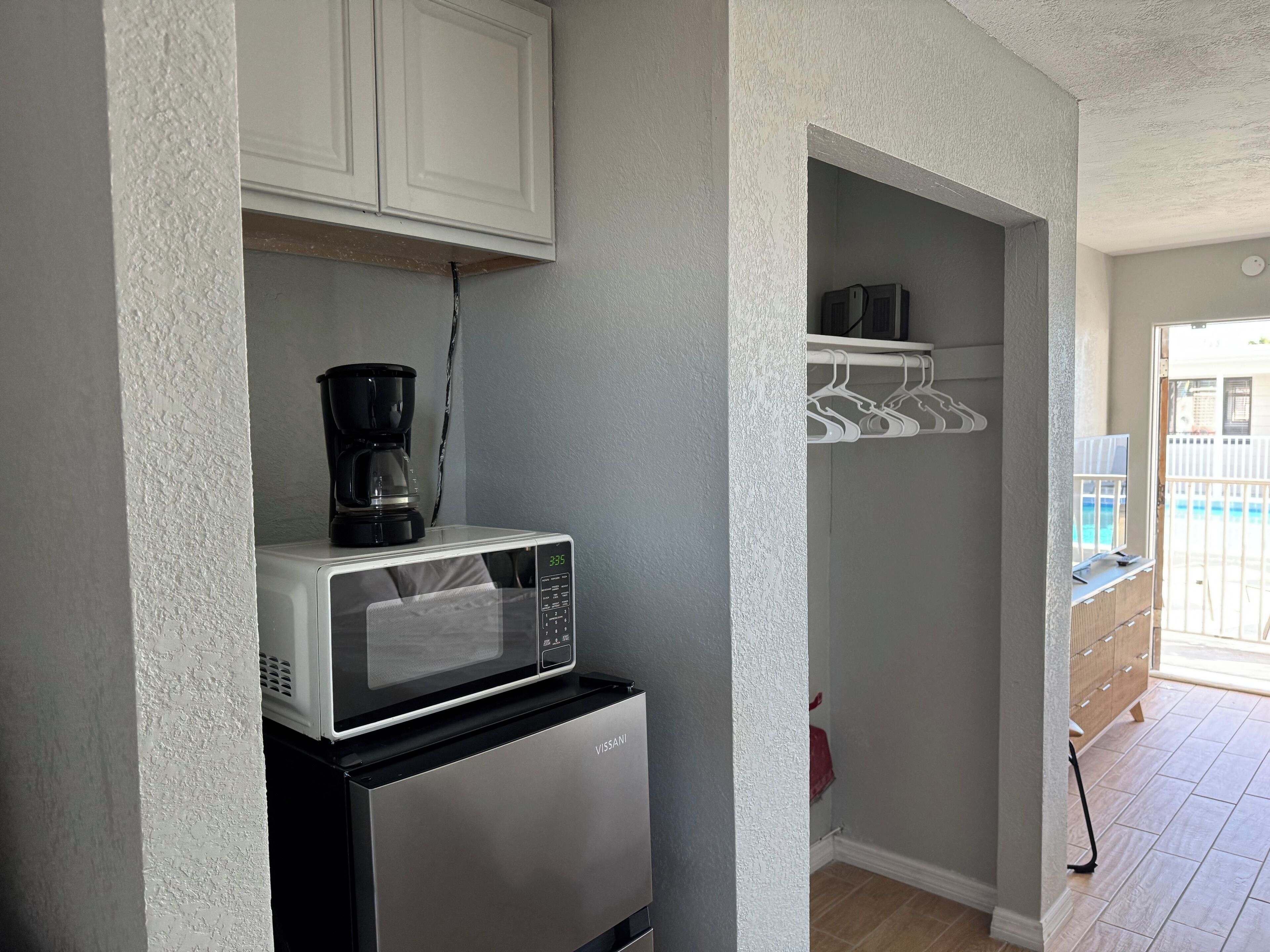 room, 2 double beds | desk, free wifi