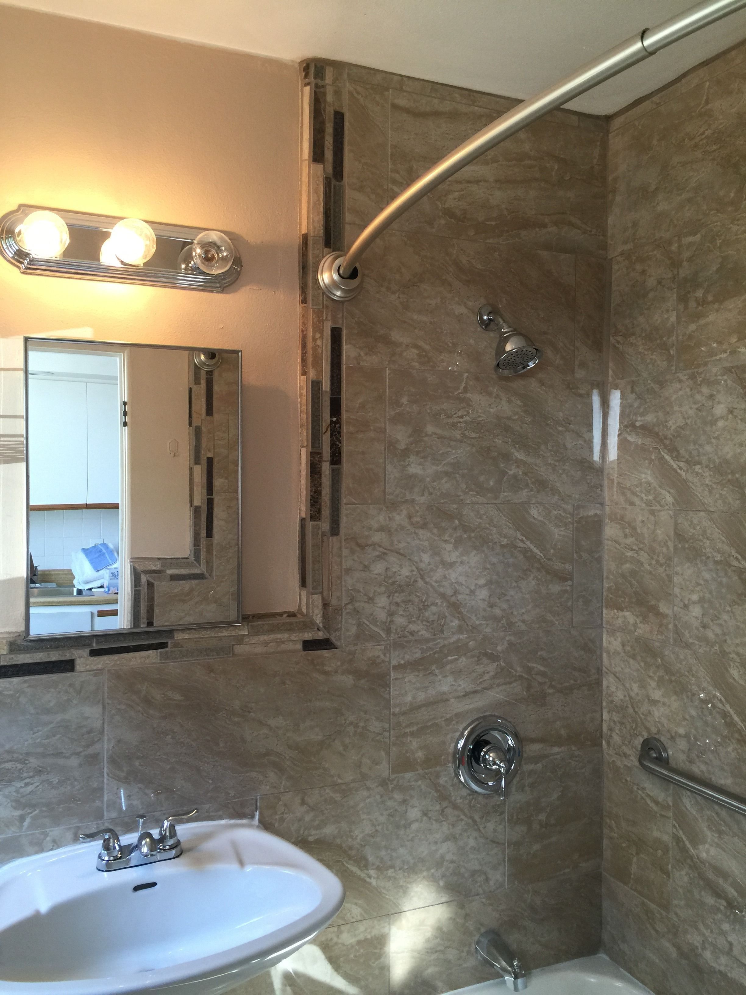 room, 2 double beds | bathroom | combined shower/bathtub