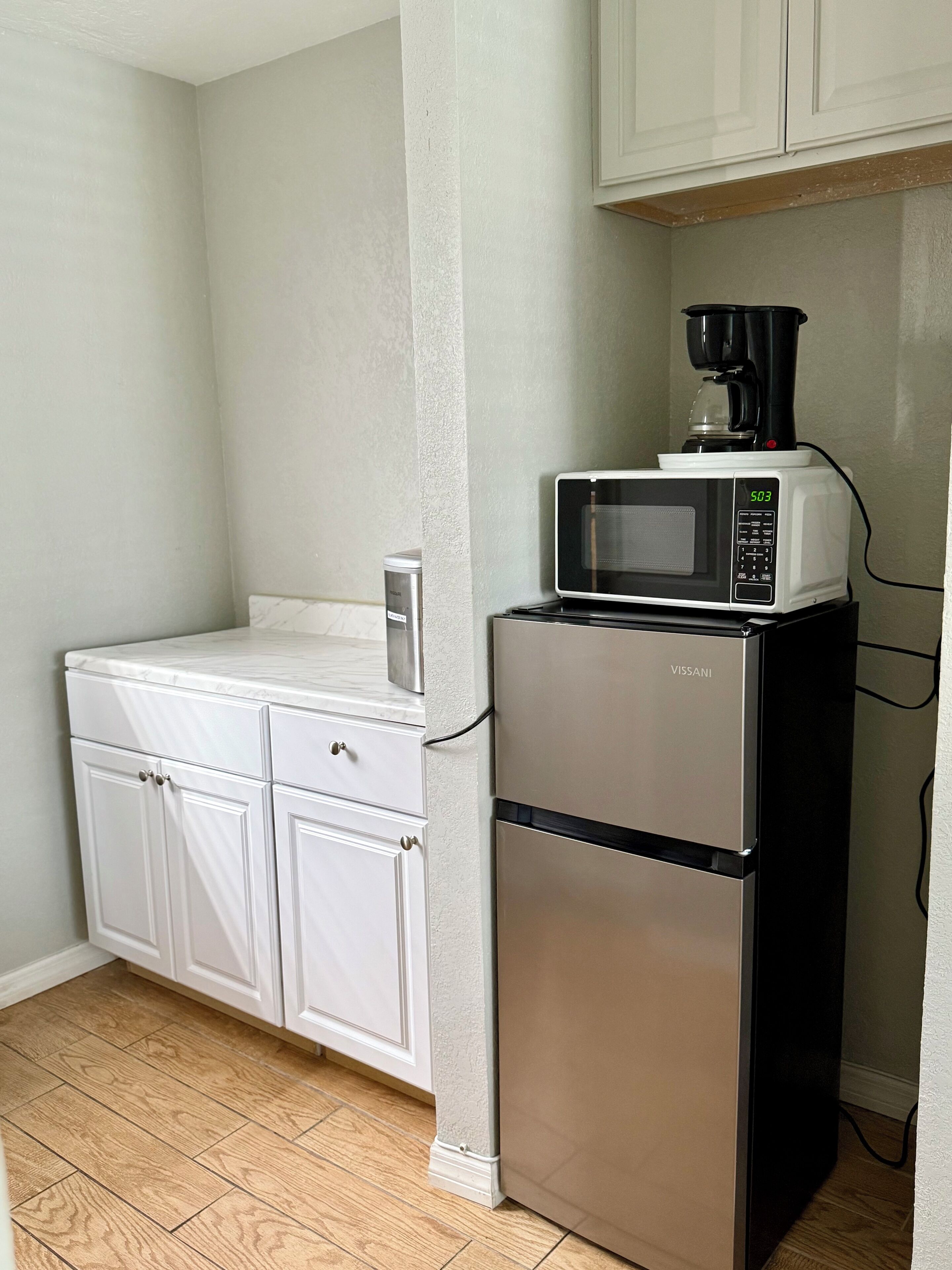 room, 2 double beds | desk, free wifi