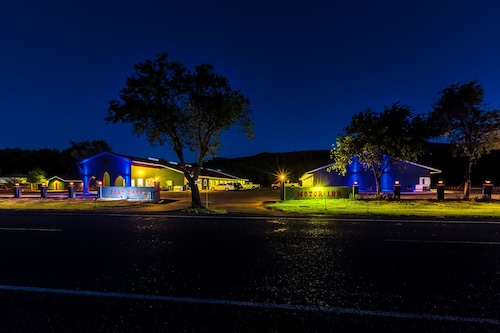 Fort Davis Inn & R.V. Park