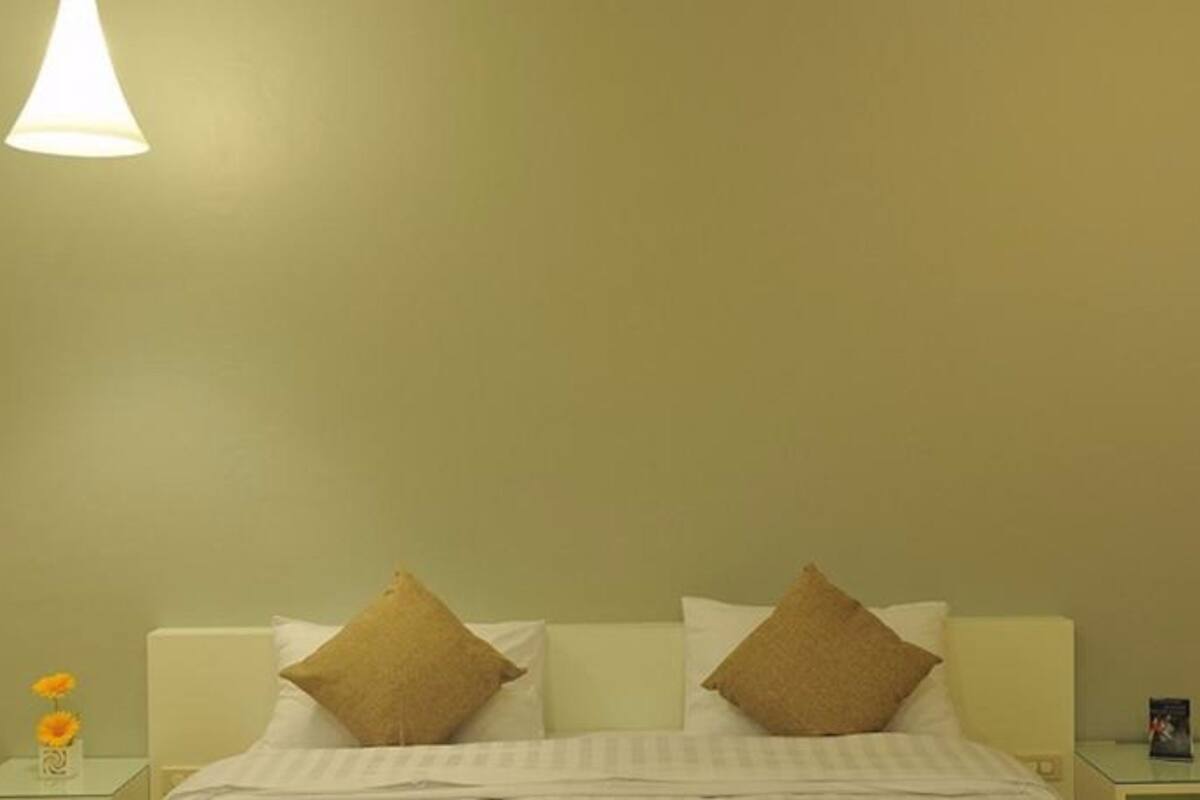 ห้องสวีท | มินิบาร์, ตู้นิรภัยในห้องพัก, โต๊ะทำงาน, ผ้าม่านกันแสง