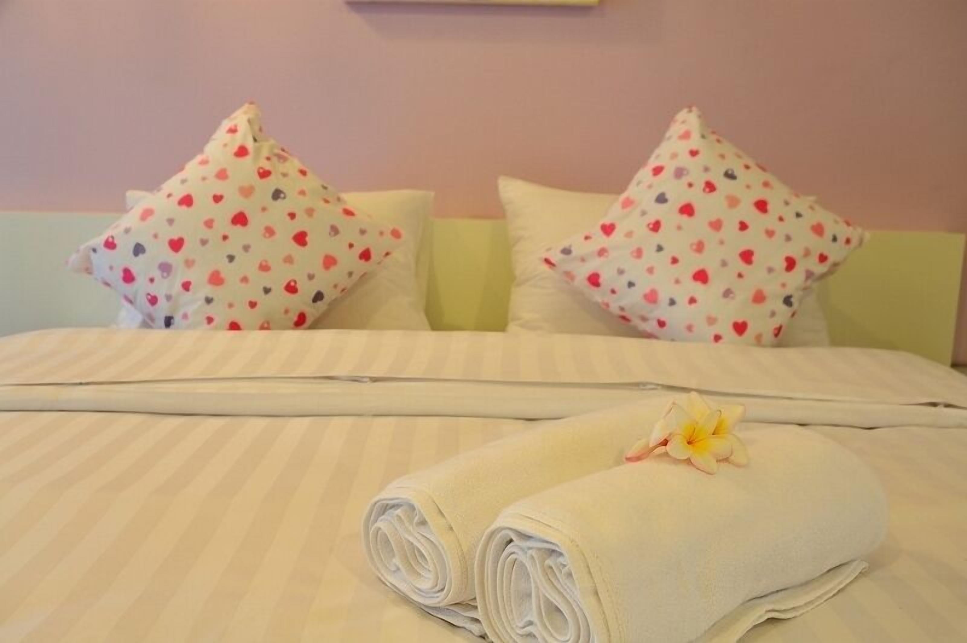 minibar, in-room safe, desk, blackout curtains