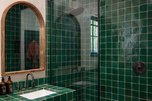 Designer toiletries, hair dryer, bathrobes, towels - Casa Cody (Palm Springs)