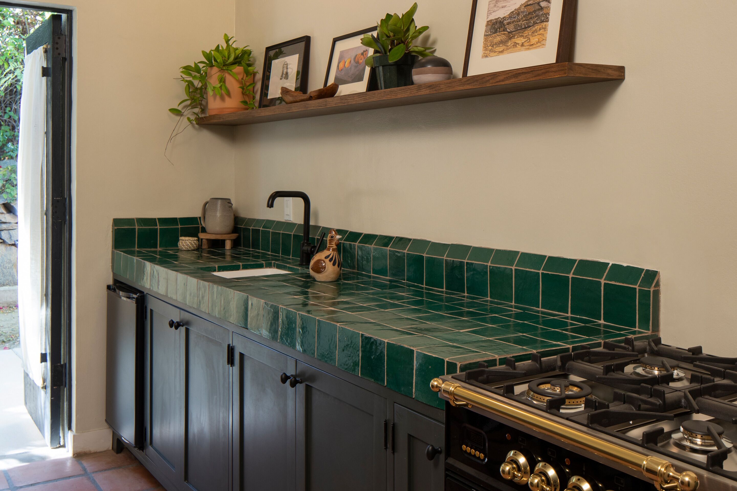 one bedroom suite | private kitchen