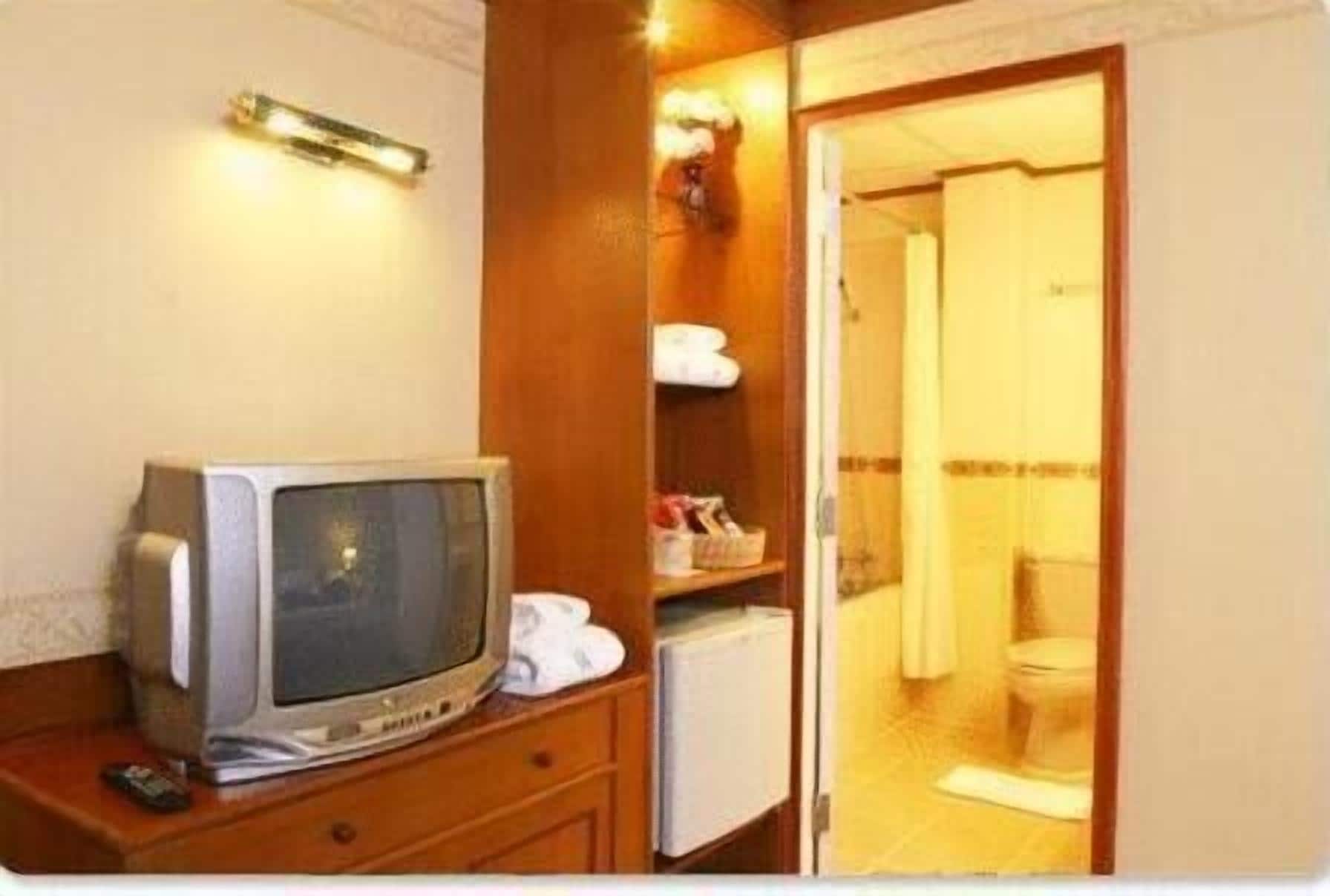 Photo - Wall Street Inn, Bangkok