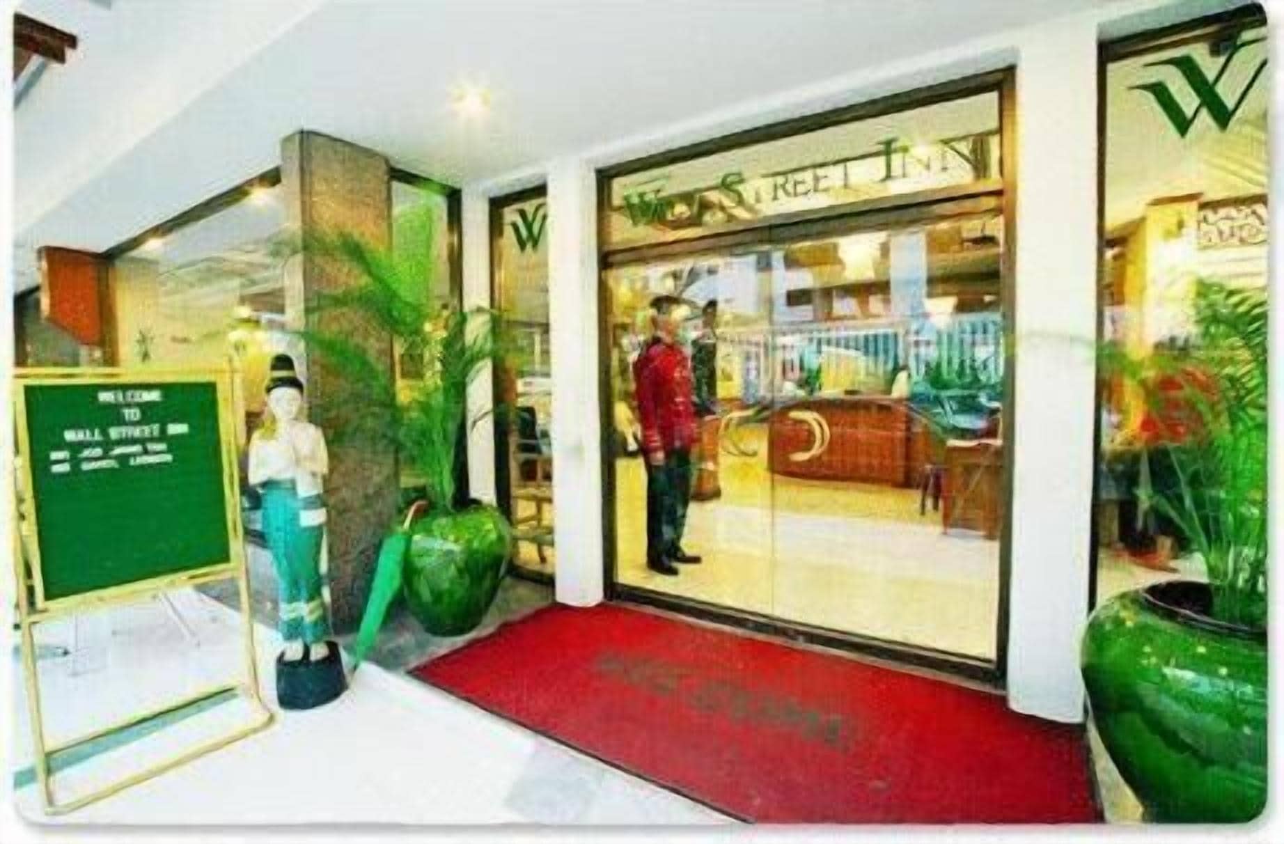 Photo - Wall Street Inn, Bangkok