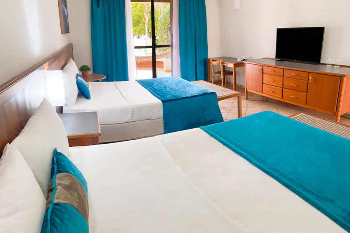 superior double or twin room | minibar, in-room safe, individually decorated, desk