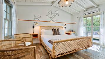 1 bedroom, premium bedding, down duvets, minibar