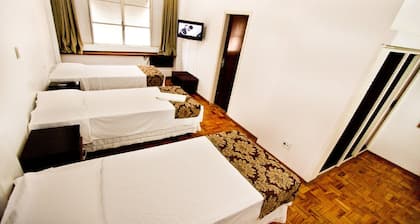 Turrance White Hotel