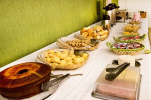 Desayuno buffet incluido todos los días