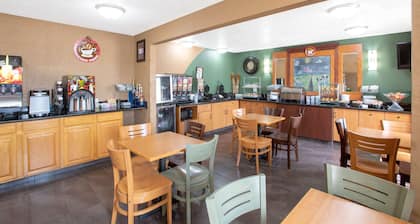 AmericInn by Wyndham Council Bluffs