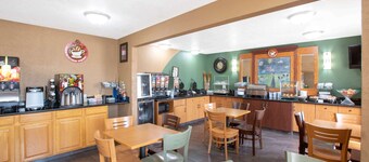 AmericInn by Wyndham Council Bluffs