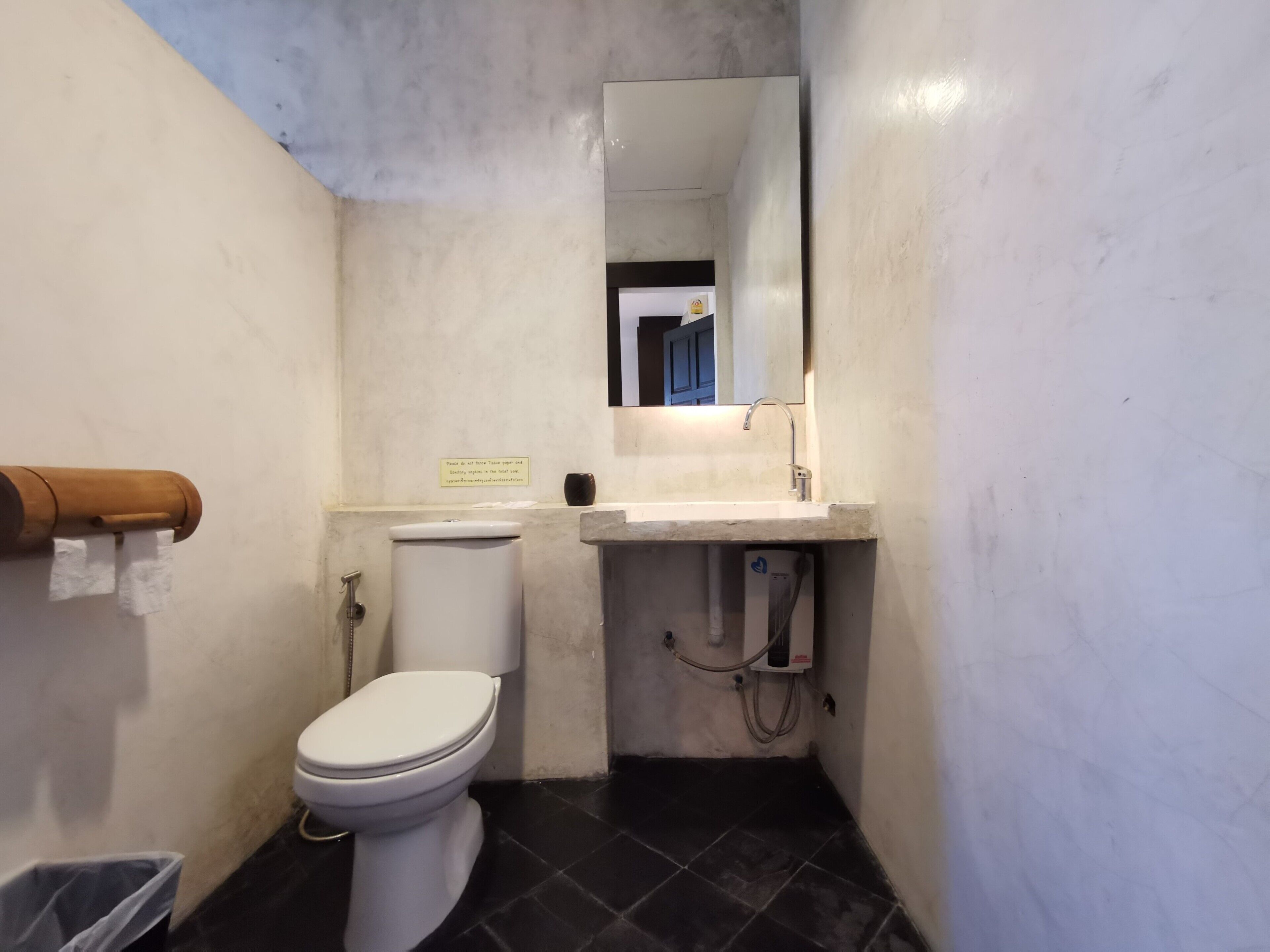 Salle de bain | Articles de toilette gratuits, serviettes fournies