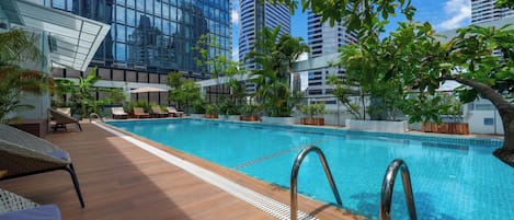 Outdoor pool, sun loungers