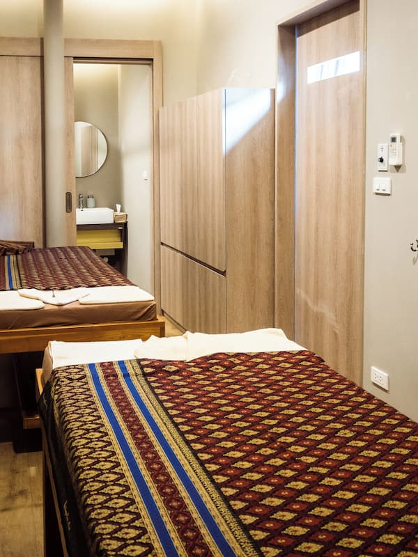 Aromatherapy, hot stone massages, deep-tissue massages, Thai massages