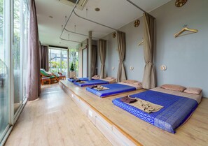 Aromatherapy, hot stone massages, deep-tissue massages, Thai massages - Sabai Sathorn (Bangkok)
