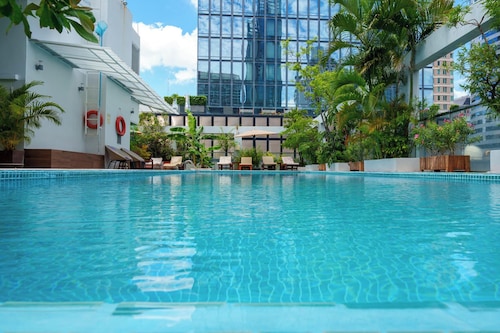 Sabai Sathorn