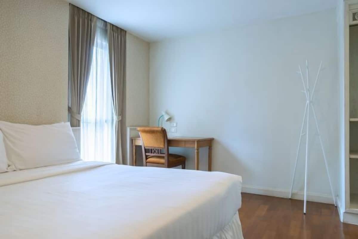 In-room safe, soundproofing, iron/ironing board (on request)