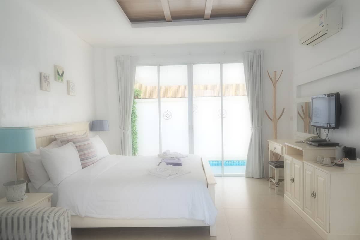 Costa by the Moon | Frigobar, cofres nos quartos, escrivaninha, quartos à prova de som