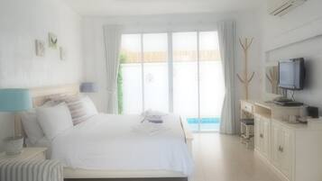 Minibar, in-room safe, desk, soundproofing