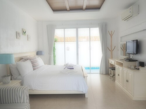 Costa Village Well Pool Villa Pattaya