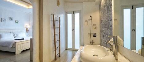 Costa by the Pool | Bathroom | Free toiletries, hair dryer, slippers, towels